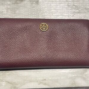 Tory Burch wallet